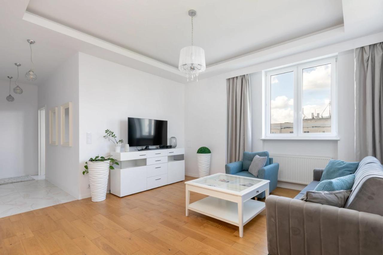 Przestronny Apartament Z Widokiem Na Miasto W Warszawie Varsovia Exterior foto