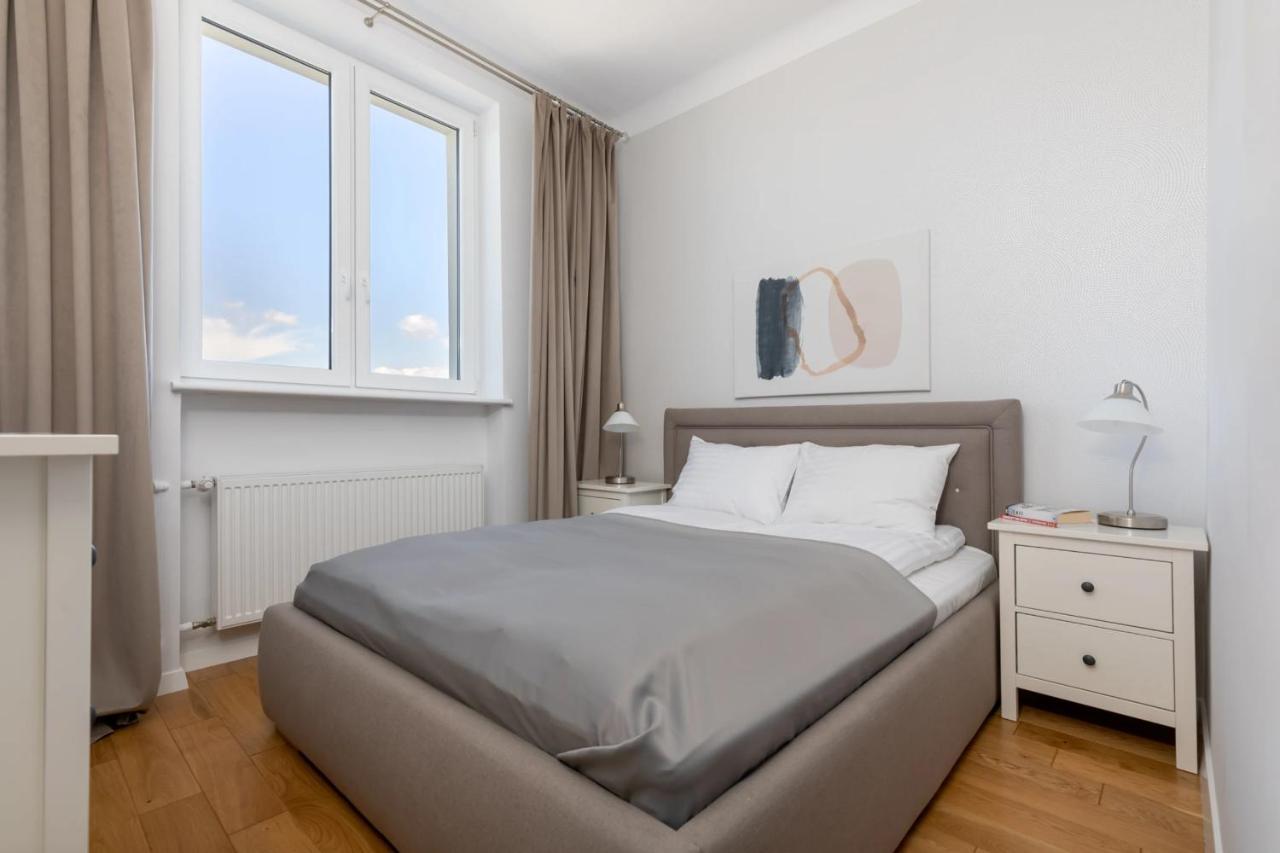 Przestronny Apartament Z Widokiem Na Miasto W Warszawie Varsovia Exterior foto