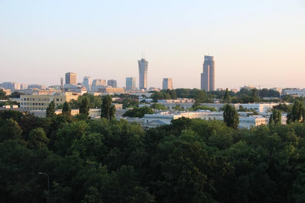 Przestronny Apartament Z Widokiem Na Miasto W Warszawie Varsovia Exterior foto